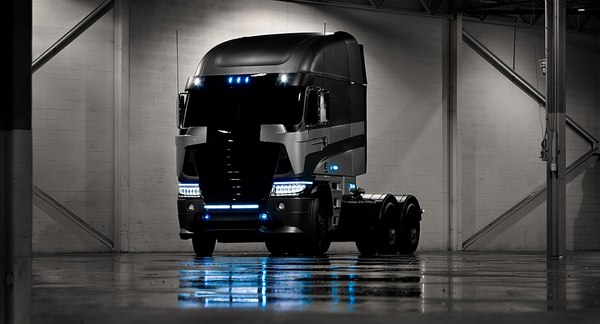 Transformers 4   Michael Bay Freightliner 980 Vehicle Image (6 of 11)